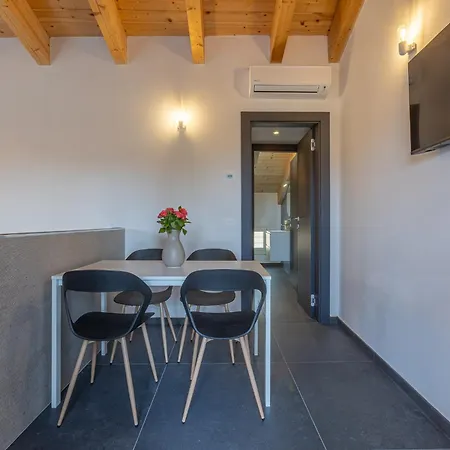Guesthost - Le Agavi - X9 With Garage & Terrace Apartment
