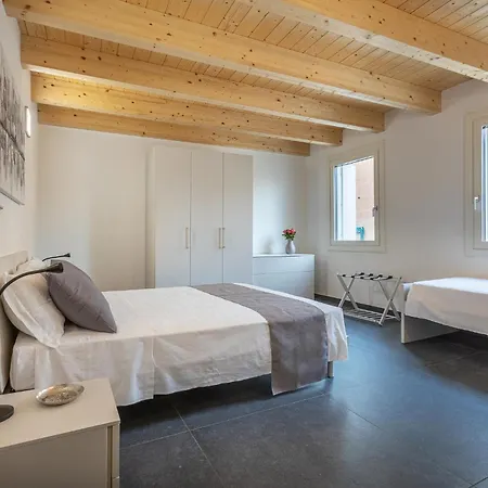 Guesthost - Le Agavi - X9 With Garage & Terrace Appartement Ferrara