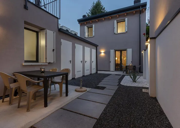 Guesthost - Le Agavi - X9 With Garage & Terrace アパート