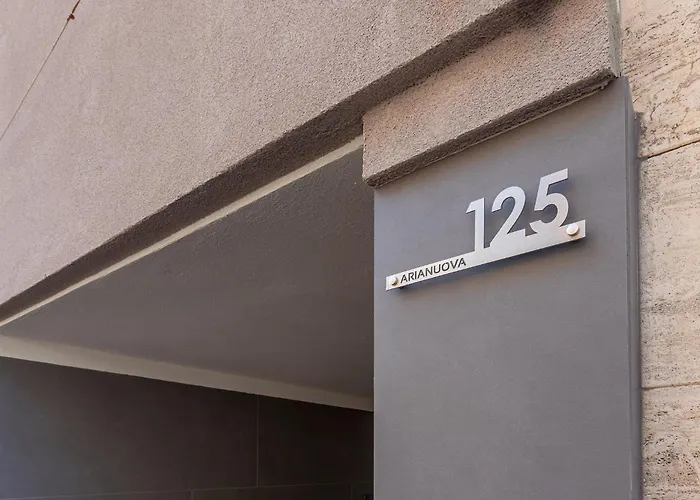 Guesthost - Le Agavi - X9 With Garage & Terrace Apartament *