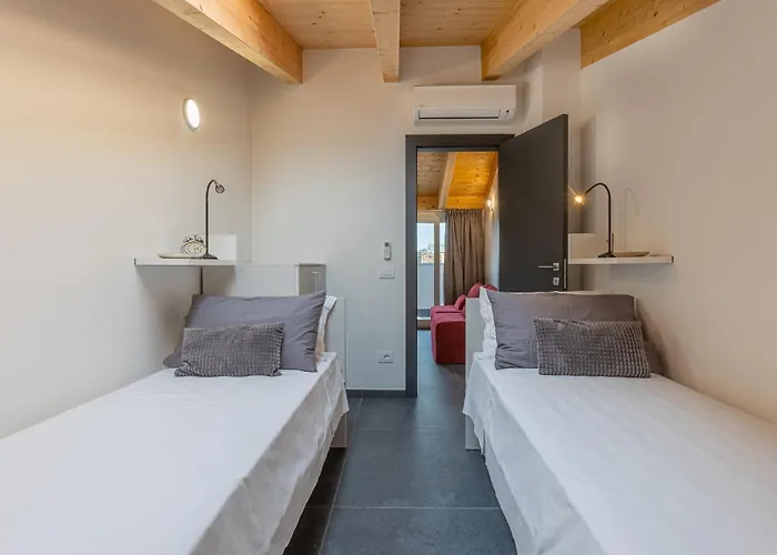 Guesthost - Le Agavi - X9 With Garage & Terrace * Ferrara