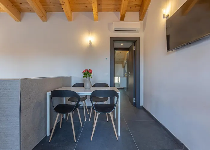 Guesthost - Le Agavi - X9 With Garage & Terrace Apartament