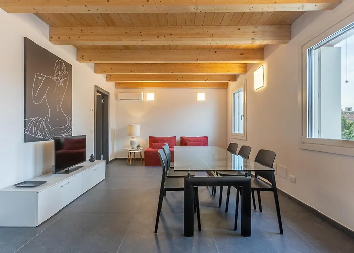 Guesthost - Le Agavi - X9 With Garage & Terrace * Ferrara