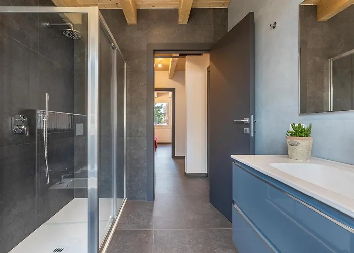 Guesthost - Le Agavi - X9 With Garage & Terrace * Ferrara